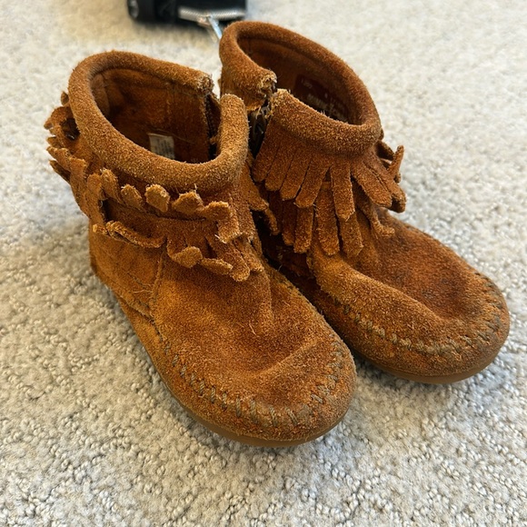 Minnetonka Moccasins - Picture 2 of 8